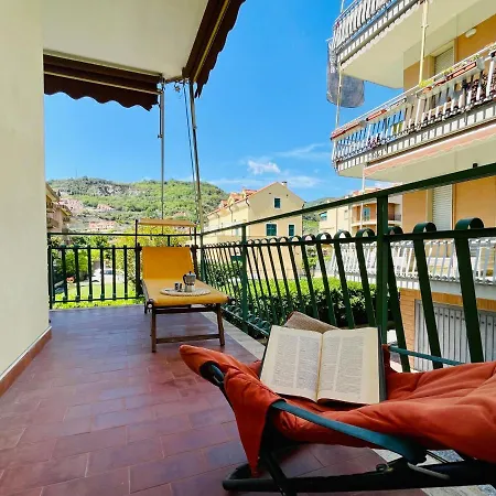 Relax A 800 Mt Dal Mare - Free Parking, A/c E Wifi * Pietra Ligure